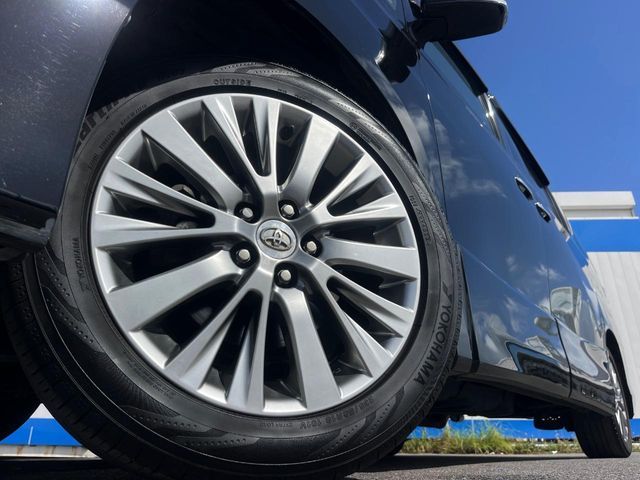 TOYOTA VELLFIRE 2014