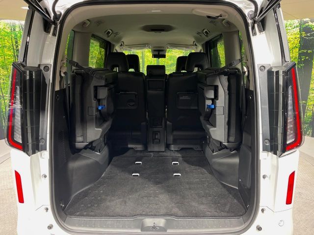 NISSAN SERENA  WG 2024