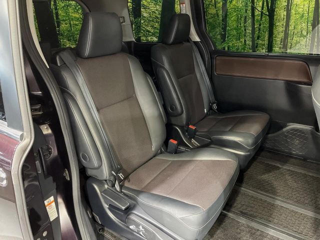 TOYOTA ESQUIRE HYBRID 2015