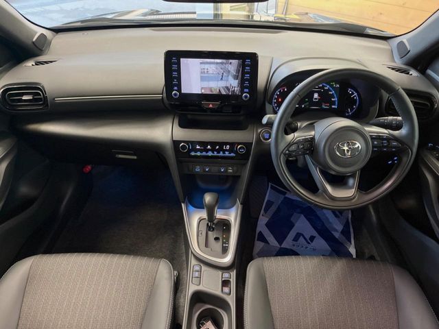 TOYOTA YARIS CROSS 2023