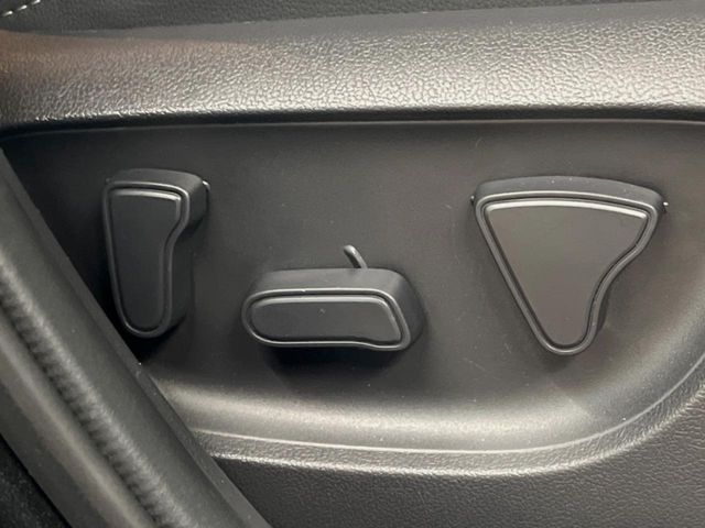 TOYOTA YARIS CROSS 2023