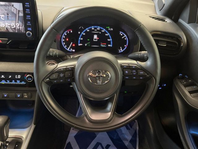 TOYOTA YARIS CROSS 2023