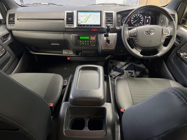 TOYOTA HIACE van 2WD 2025