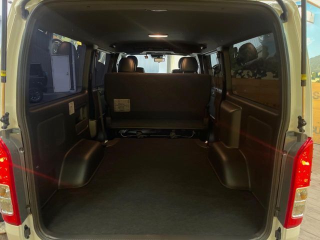 TOYOTA HIACE van 2WD 2025