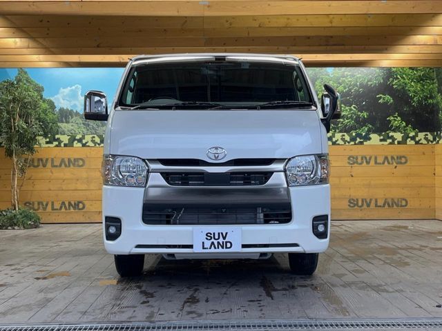 TOYOTA HIACE van 2WD 2025