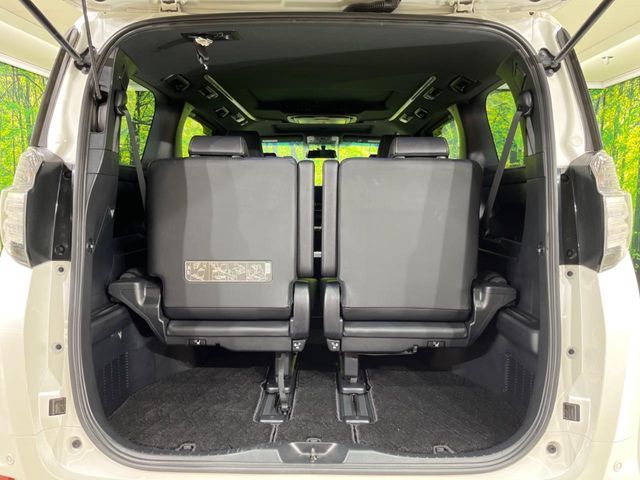 TOYOTA VELLFIRE 2016