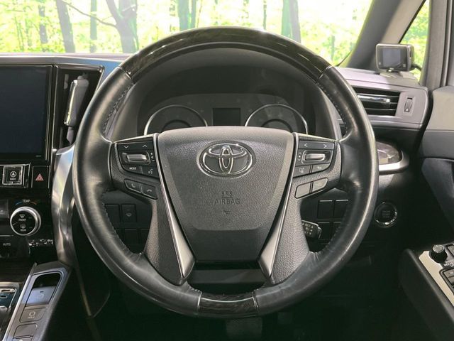 TOYOTA VELLFIRE 2016