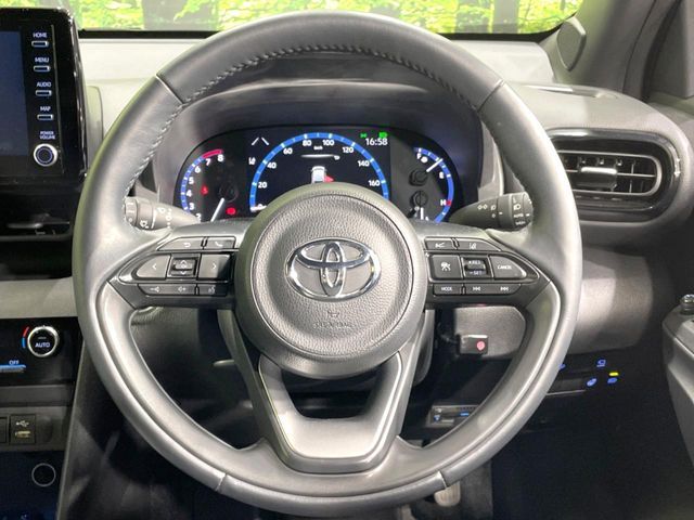 TOYOTA YARIS CROSS 2023