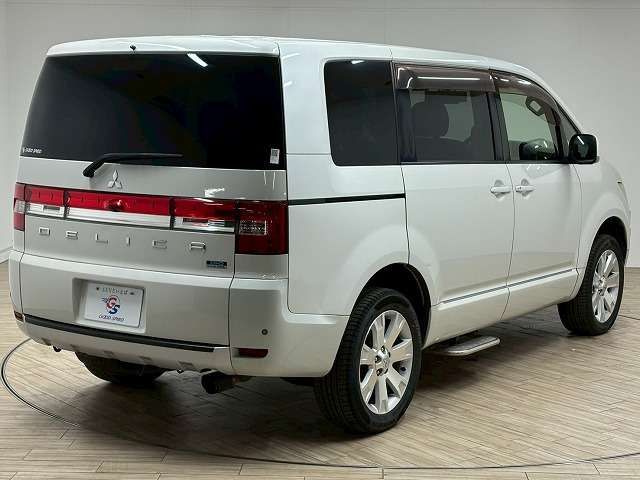 MITSUBISHI DELICA D:5 4WD 2013