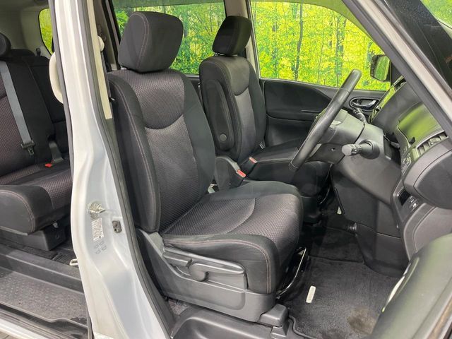 NISSAN SERENA  S-HYBRID 2012