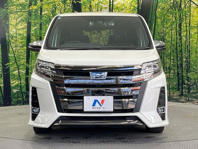 TOYOTA NOAH HYBRID 2021