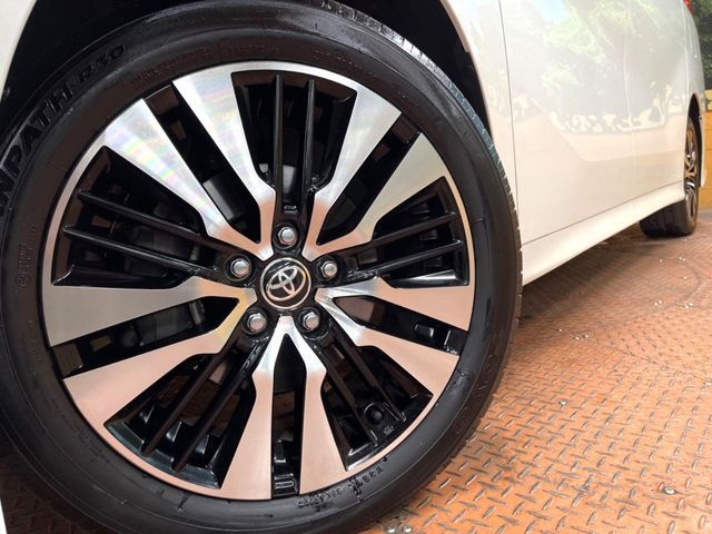 TOYOTA ALPHARD 4WD 2022