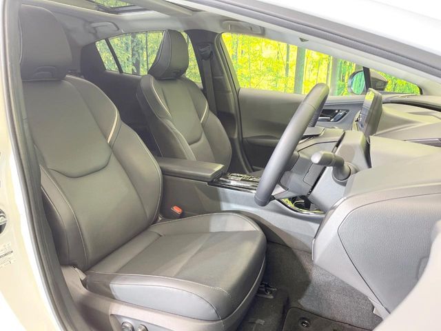 TOYOTA PRIUS PHV 2023