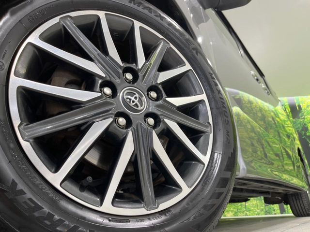 TOYOTA VOXY 4WD 2015