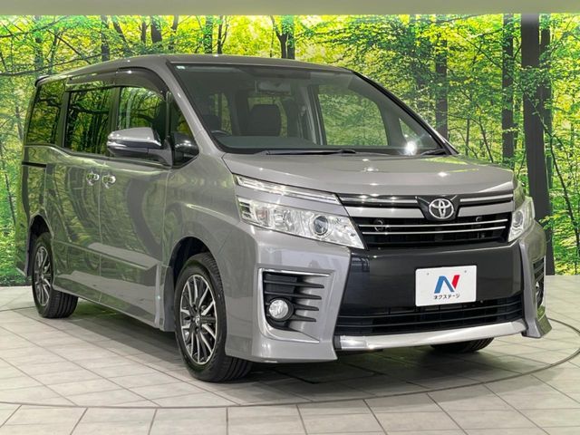 TOYOTA VOXY 4WD 2015