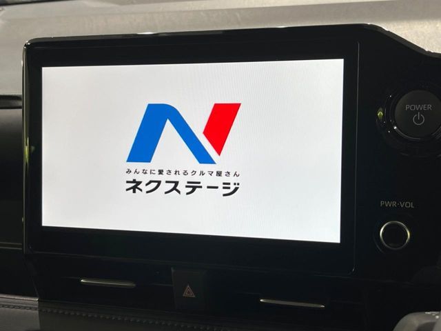 TOYOTA VOXY HYBRID 4WD 2024