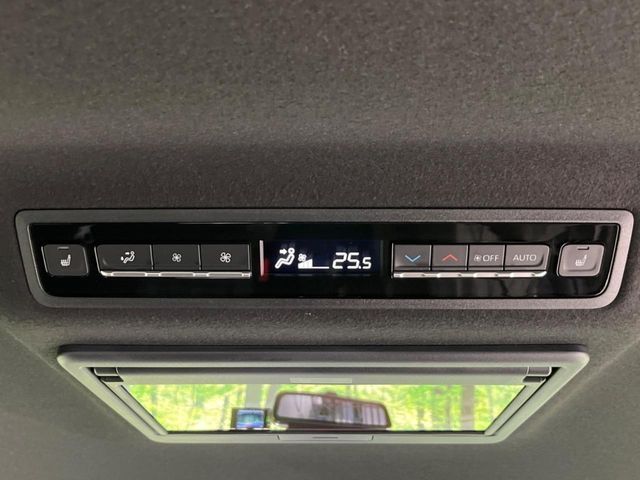 TOYOTA VOXY HYBRID 4WD 2024