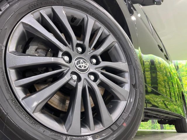 TOYOTA VOXY HYBRID 4WD 2024