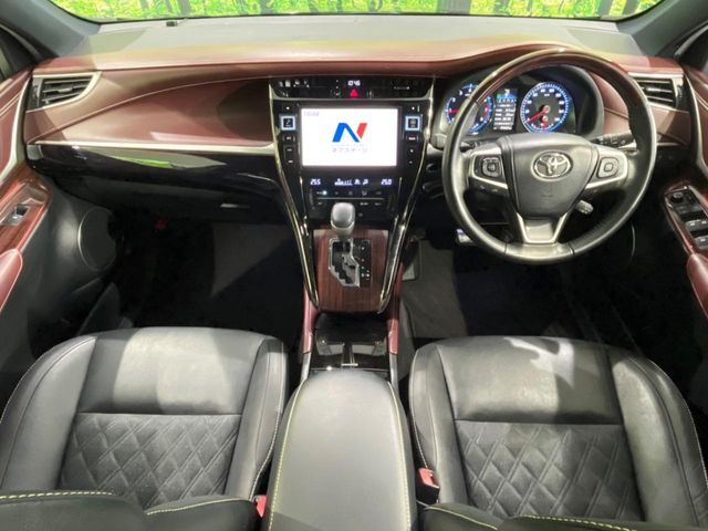 TOYOTA HARRIER 4WD 2015