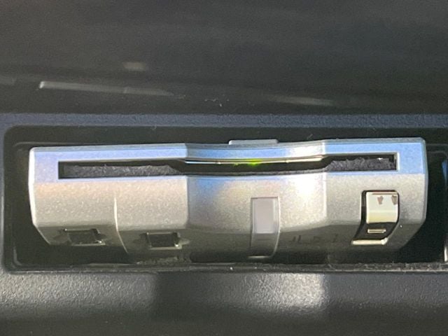 TOYOTA HARRIER 4WD 2015