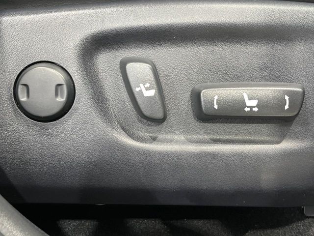 TOYOTA HARRIER 4WD 2015