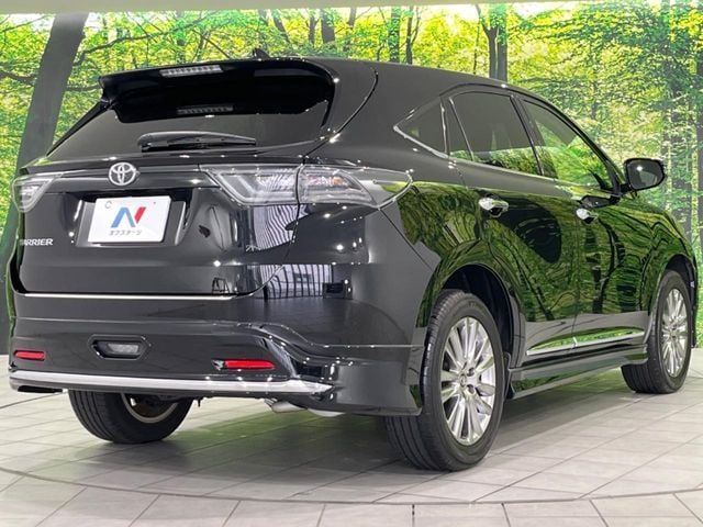 TOYOTA HARRIER 4WD 2015