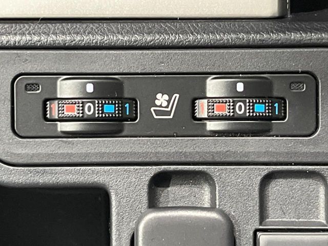 TOYOTA LANDCRUISER PRADO 2023