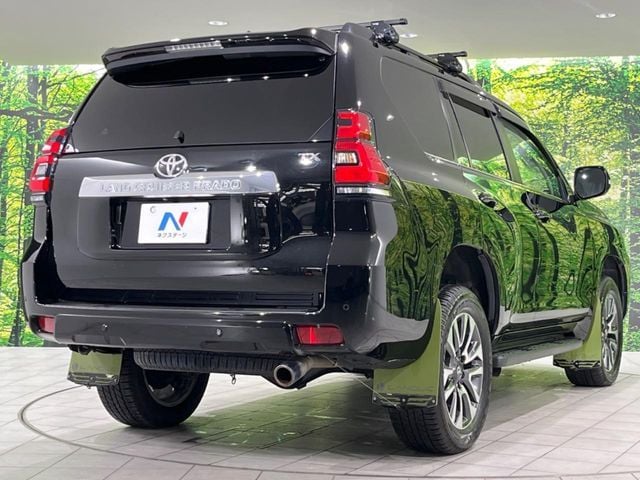 TOYOTA LANDCRUISER PRADO 2023