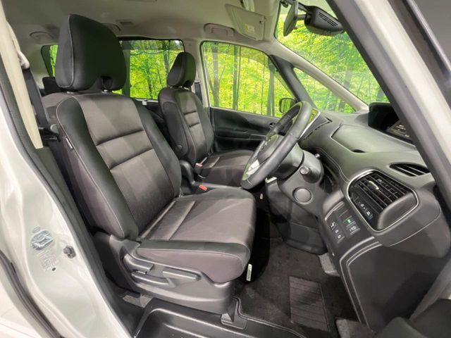 NISSAN SERENA  S-HYBRID 4WD 2016