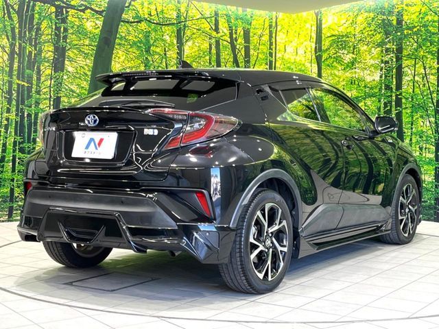 TOYOTA C-HR 2017