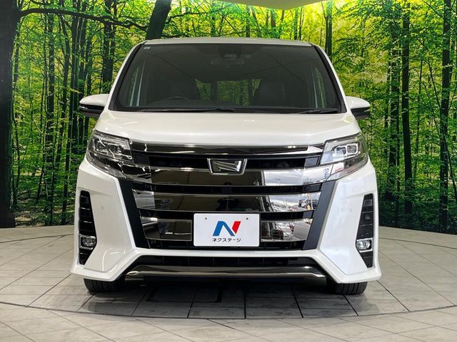 TOYOTA NOAH 2019