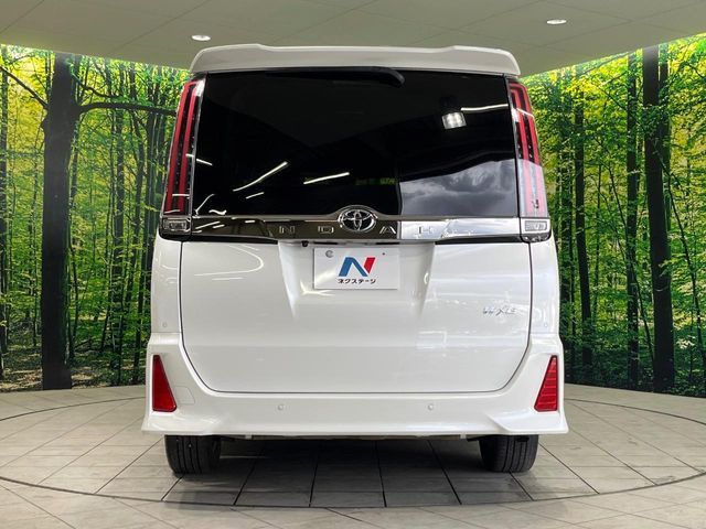 TOYOTA NOAH 2019