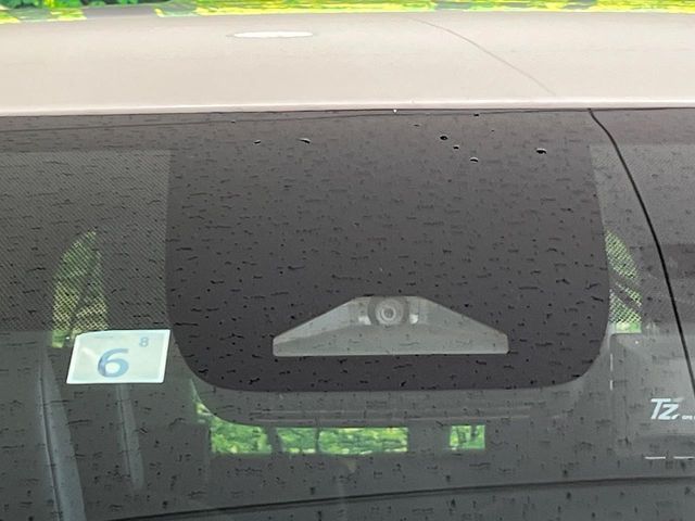 TOYOTA VOXY HYBRID 2023