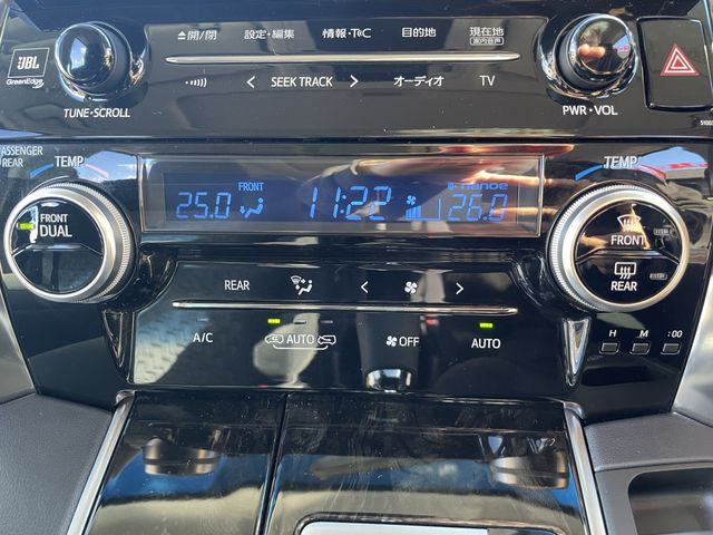 TOYOTA VELLFIRE 2015