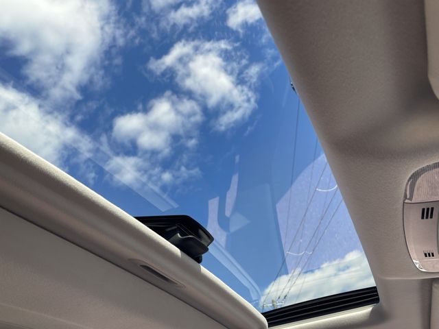 TOYOTA VELLFIRE 2015