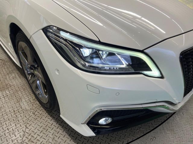 TOYOTA CROWN sedan hybrid 2018