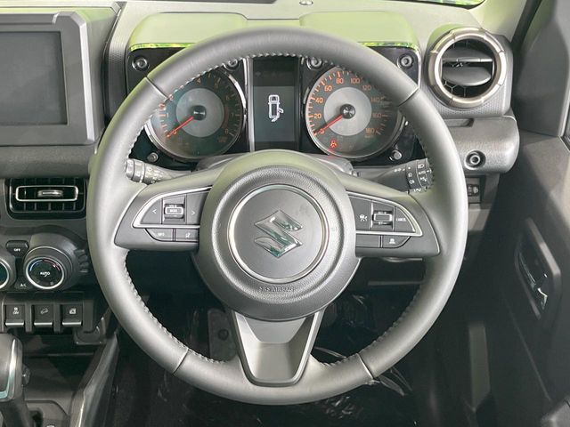 SUZUKI JIMNY NOMADE 2025