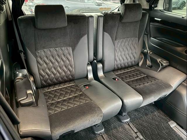 TOYOTA VELLFIRE 2015