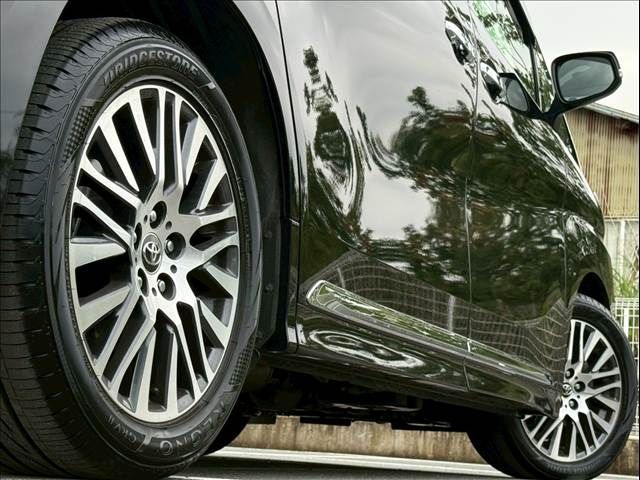 TOYOTA VELLFIRE 2015