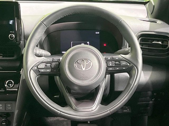 TOYOTA YARIS CROSS 2025