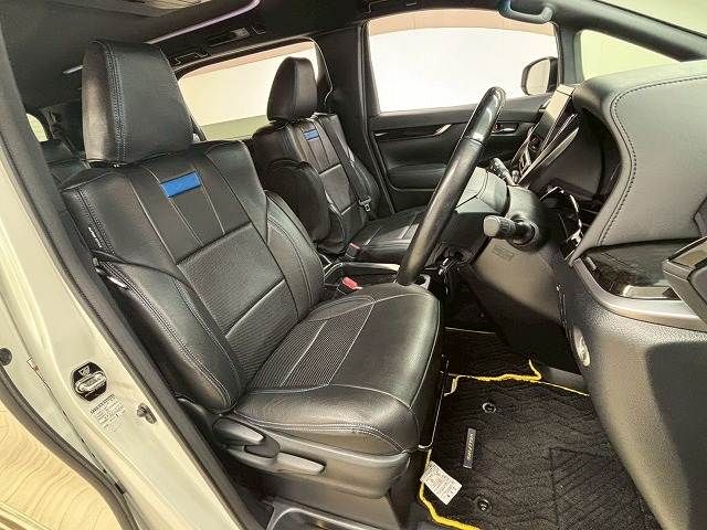 TOYOTA VELLFIRE 2017