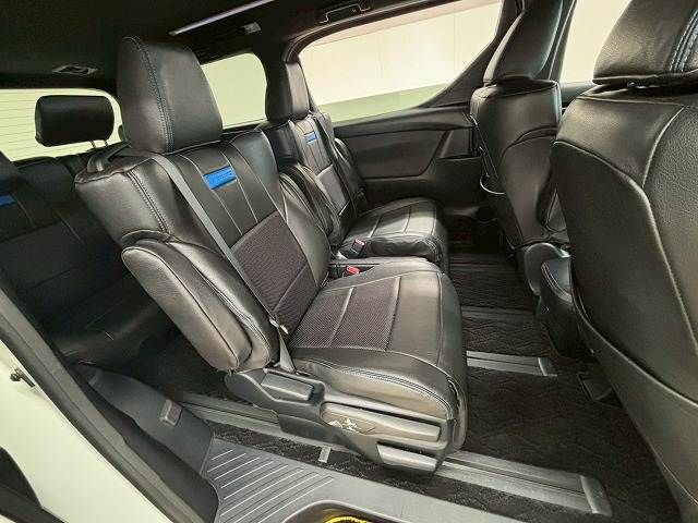 TOYOTA VELLFIRE 2017