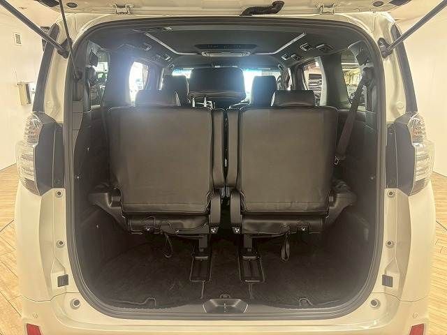 TOYOTA VELLFIRE 2017