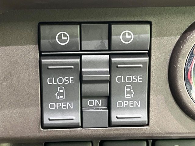 TOYOTA ROOMY 4WD 2022