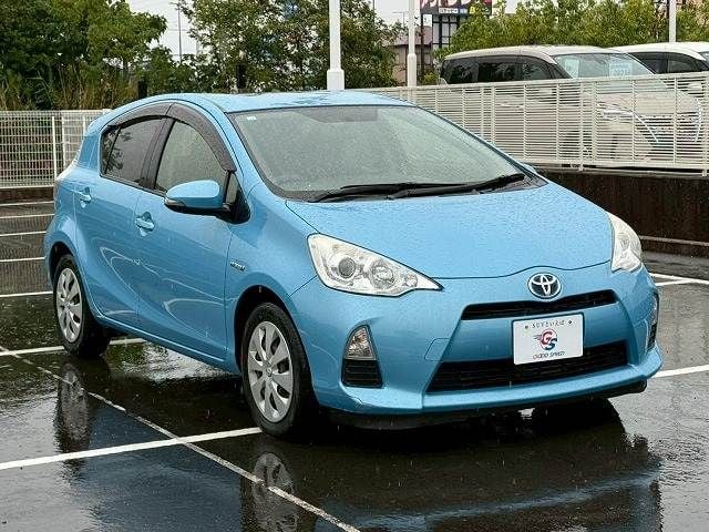 TOYOTA AQUA 2012