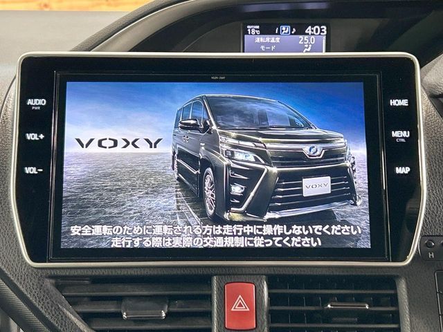TOYOTA VOXY HYBRID 2019