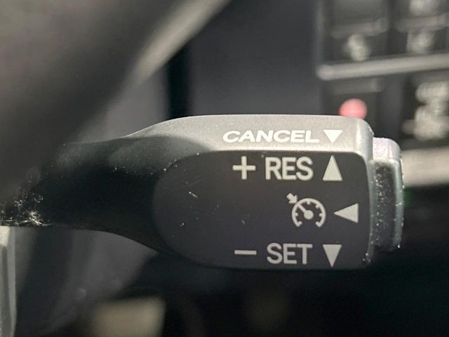 TOYOTA VOXY HYBRID 2019