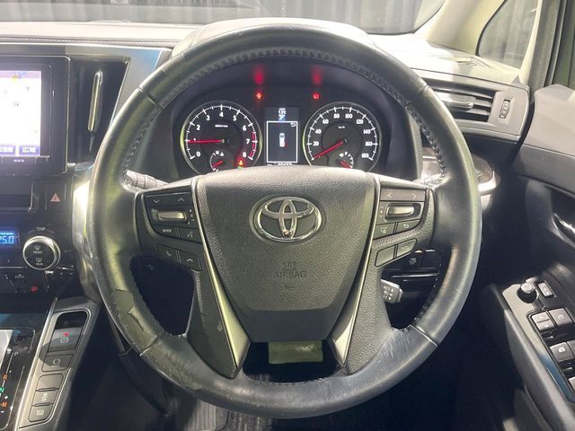 TOYOTA VELLFIRE 2016