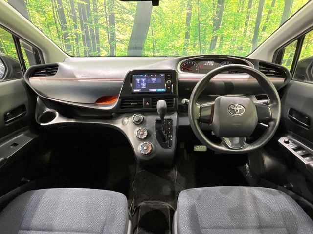 TOYOTA SIENTA 2016