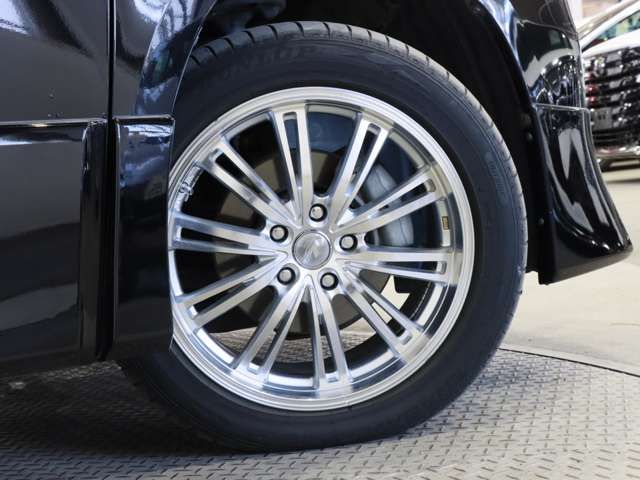 TOYOTA ALPHARD hybrid 4WD 2014